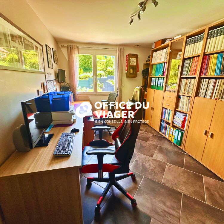 Maison - 7 pièces - 260 m²