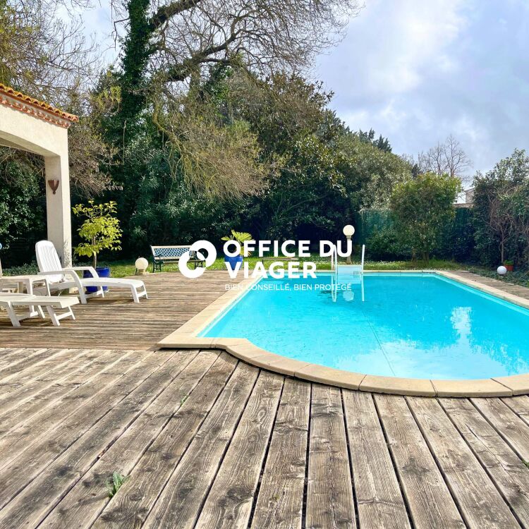 Maison - 5 pièces  - 140 m²