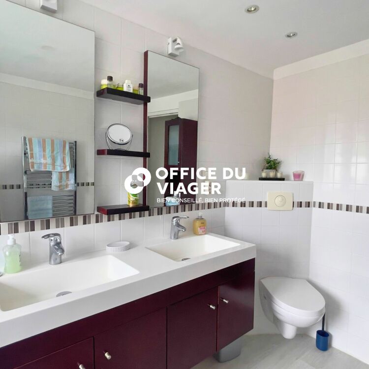 Maison - 6 pièces - 180 m²