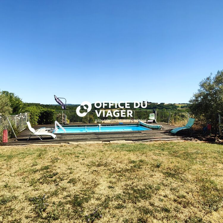Maison - 5 pièces - 338,70 m²