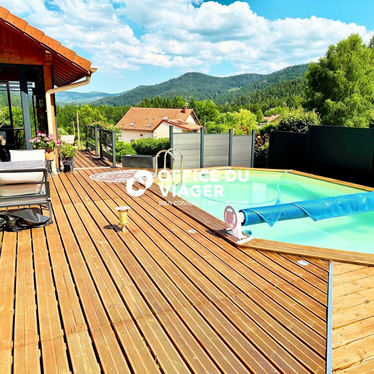 Maison - 7 pièces - 260 m²