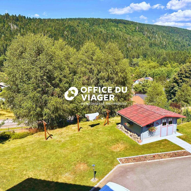 Maison - 7 pièces - 260 m²