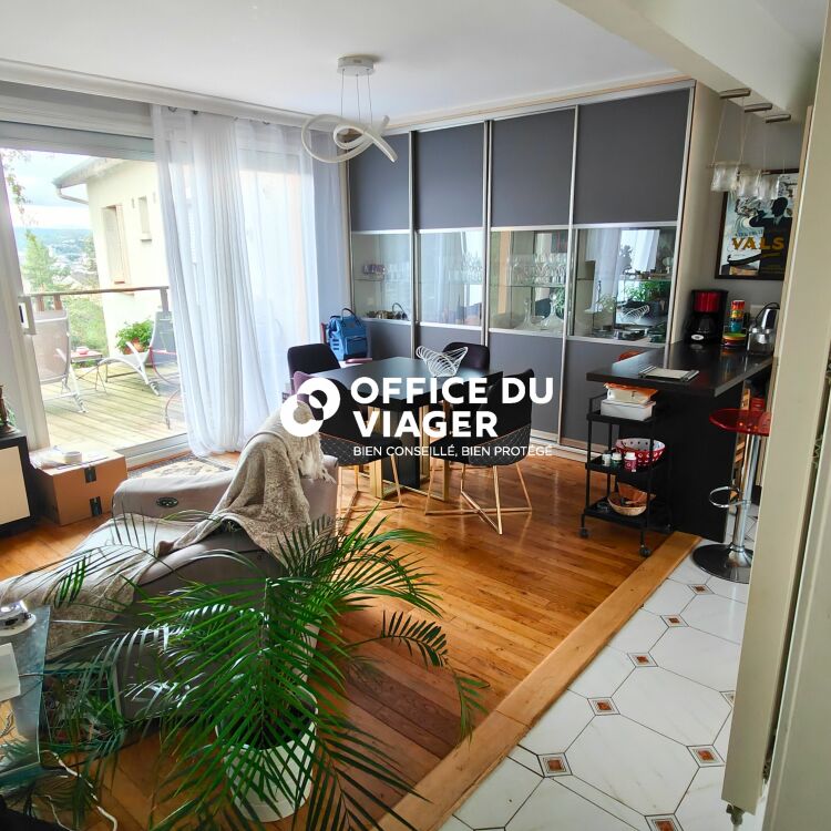 Maison - 8 pièces - 180 m²