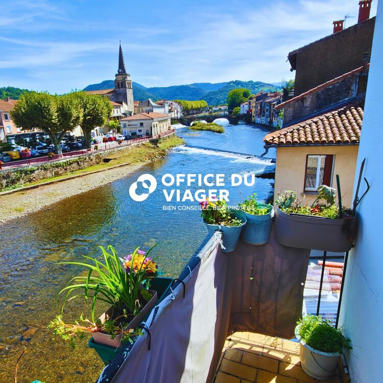 Maison - 7 pièces - 400 m²