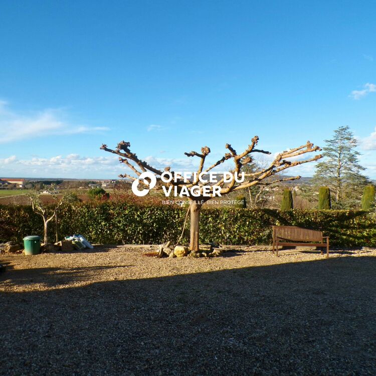 Maison - 7 pièces - 231,10 m²