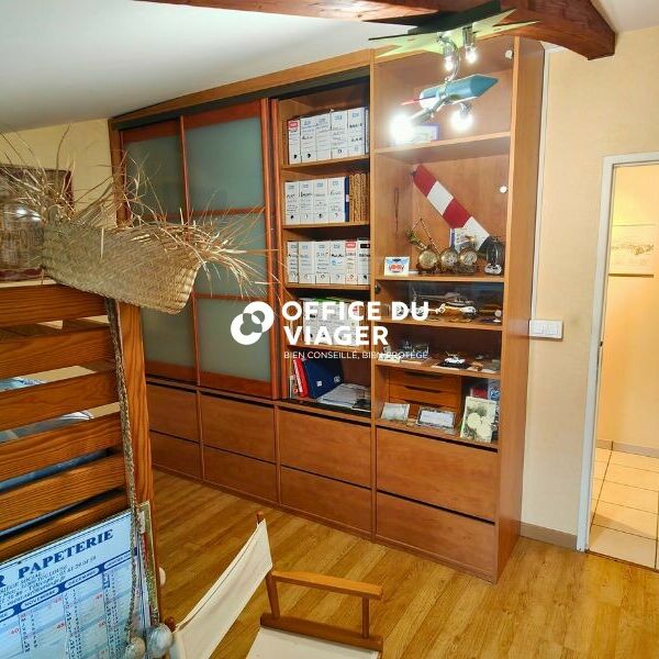 Appartement - 5 pièces - 145 m²