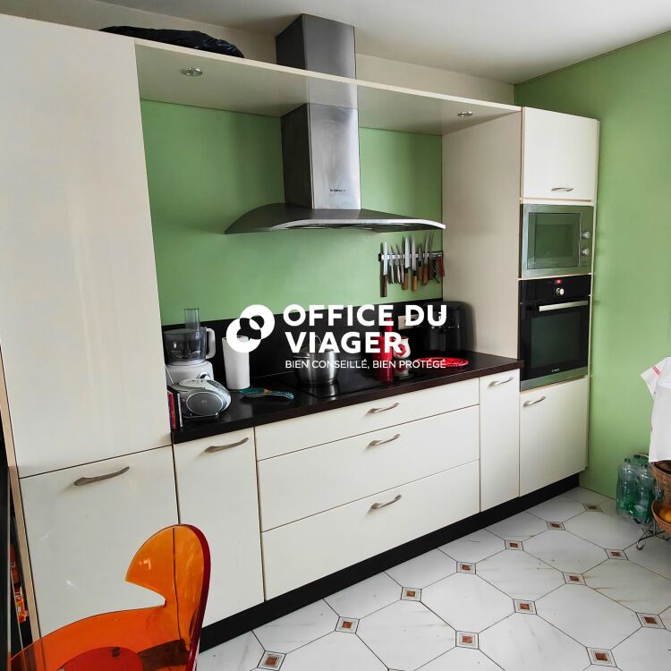 Maison - 8 pièces - 180 m²