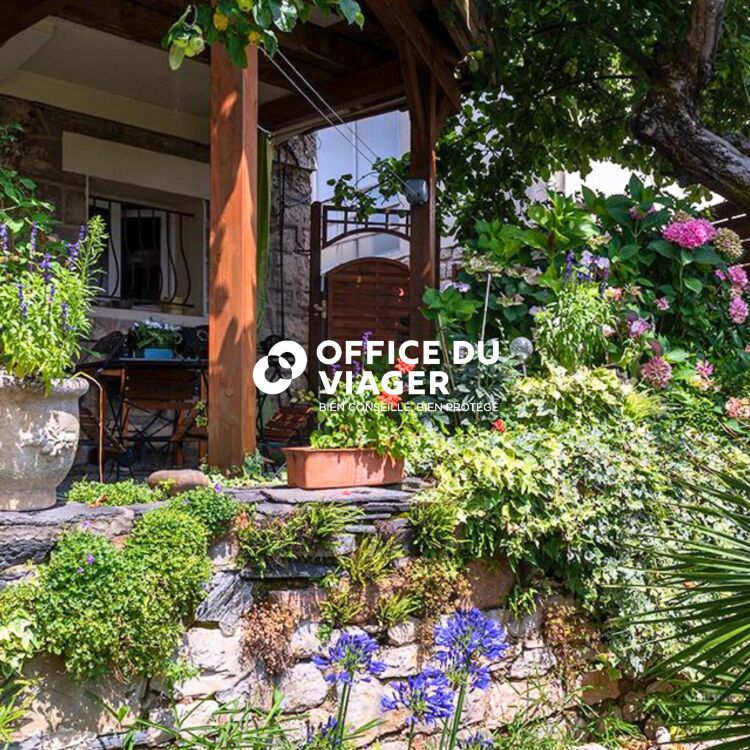 Maison - 8 pièces - 180 m²