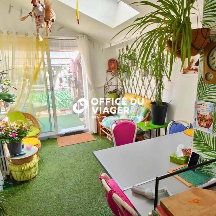 Maison - 7 pièces - 400 m²