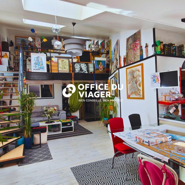 Maison - 7 pièces - 400 m²