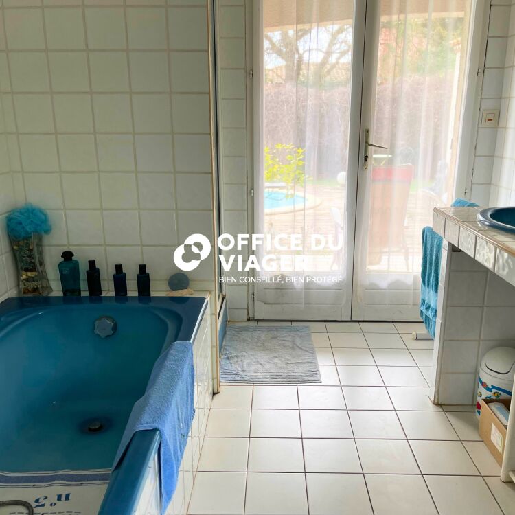 Maison - 5 pièces  - 140 m²