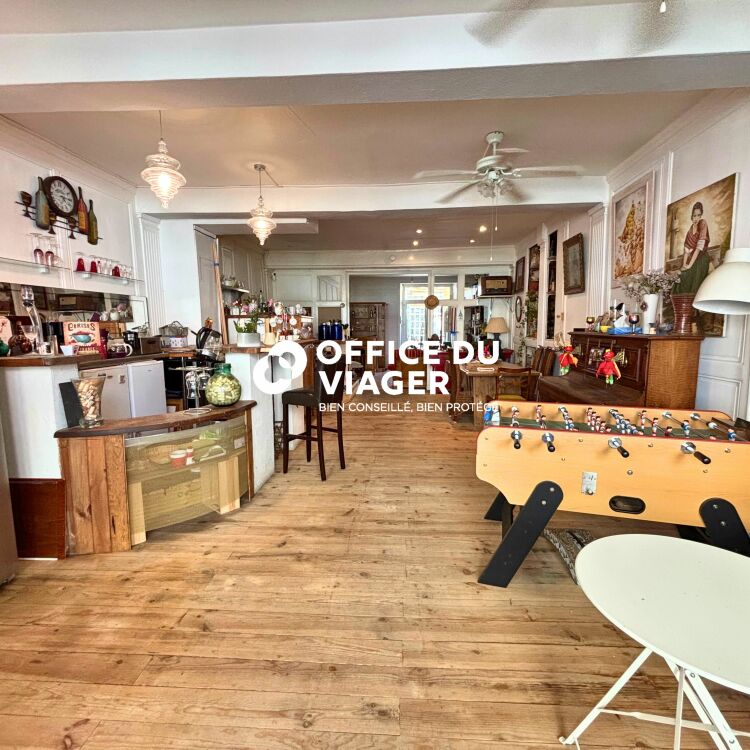 Immeuble - 5 appartements - 233,70 m²