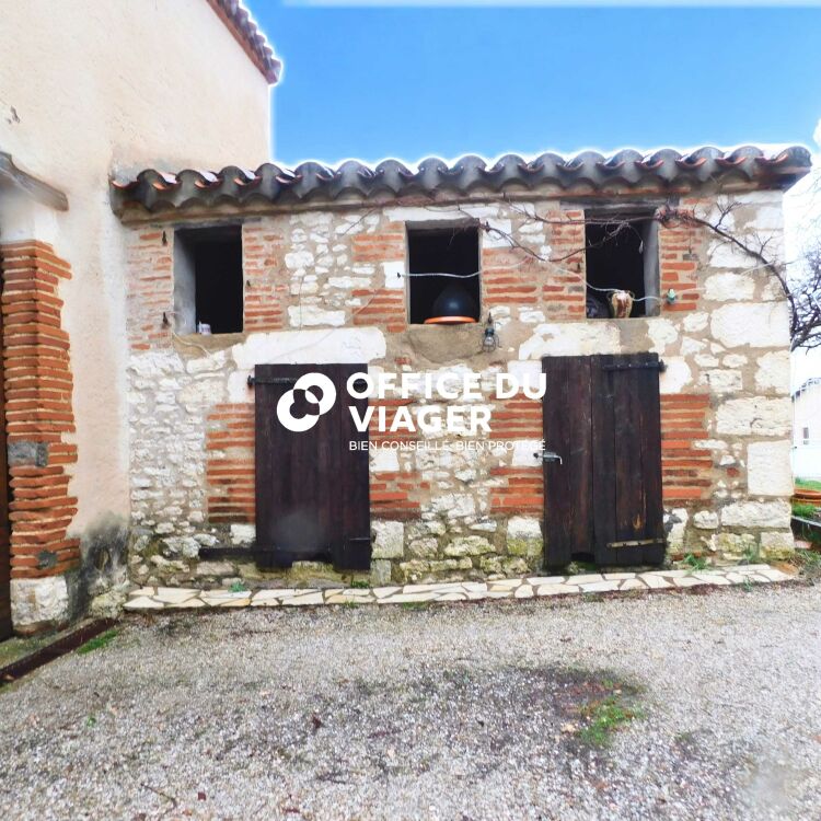 Maison - 6 pièces - 196 m²