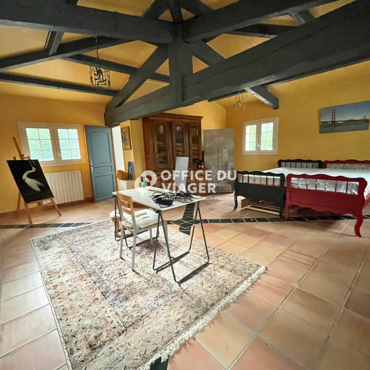 Maison - 9 pièces - 327,77 m²