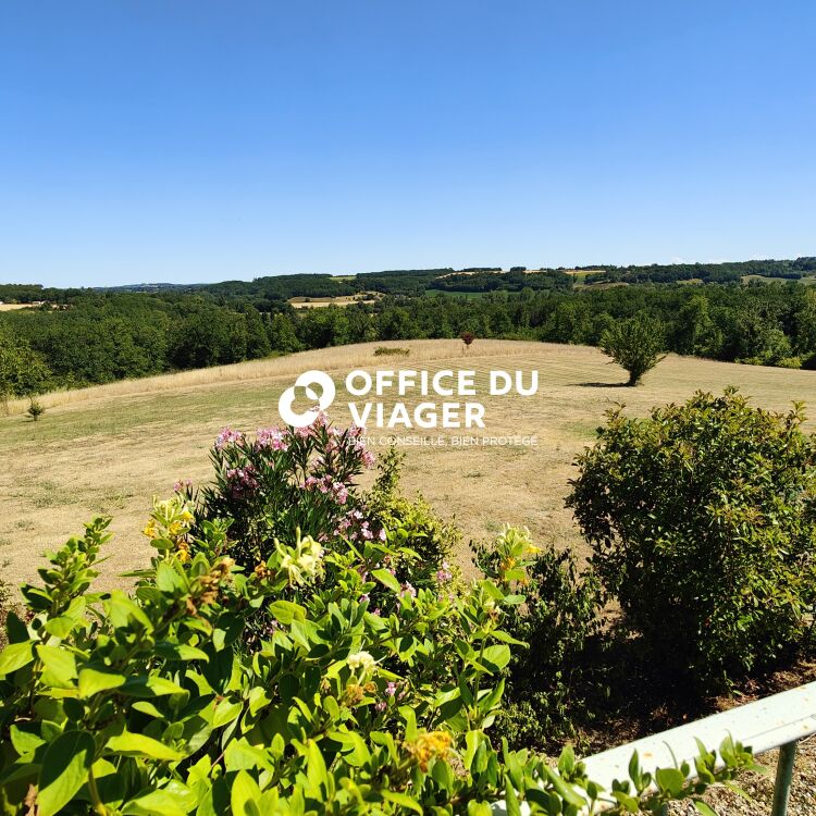 Maison - 5 pièces - 338,70 m²