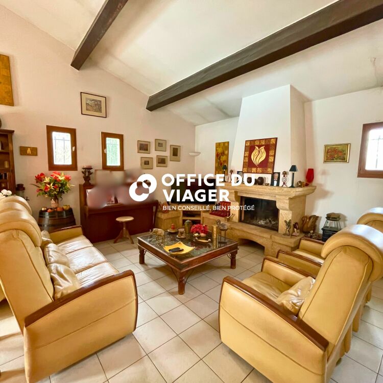 Maison - 5 pièces  - 140 m²