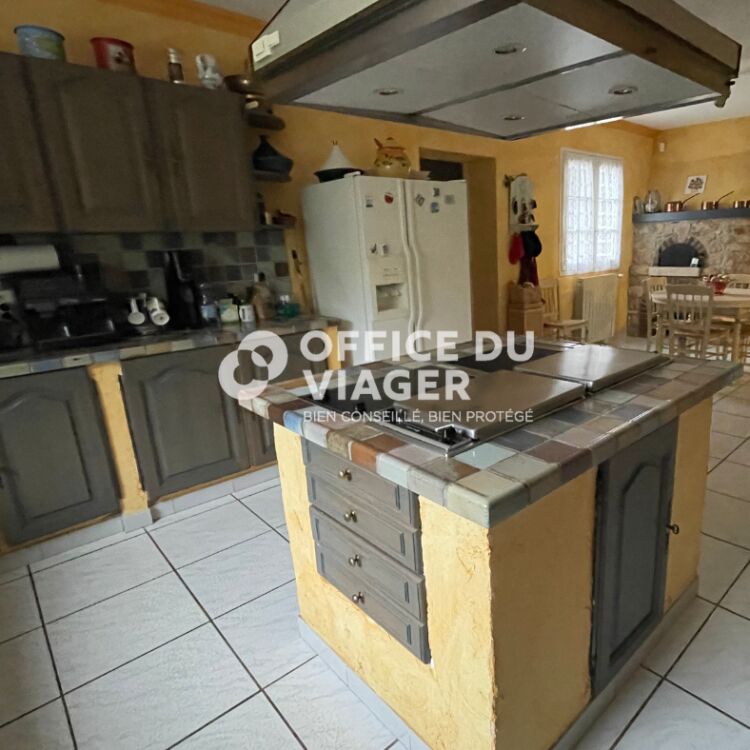 Maison - 9 pièces - 327,77 m²