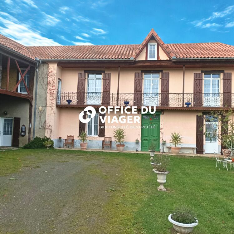 Maison - 5 pièces - 160 m²