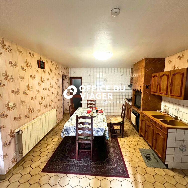 Maison divisée en 2 appartements - 154 m²