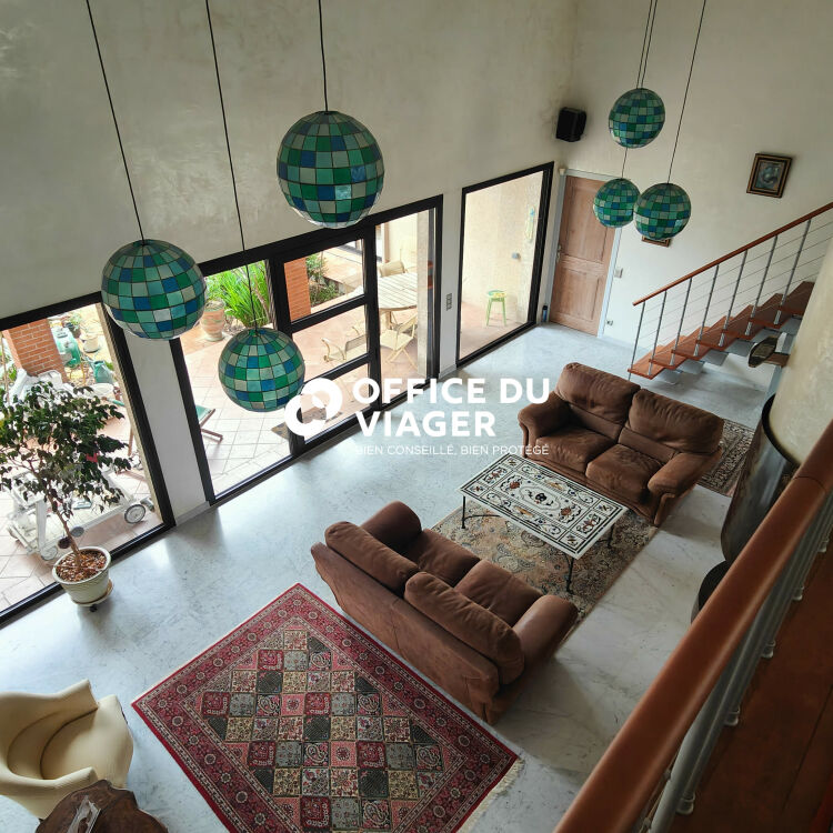 Maison - 6 pièces - 228,35 m²