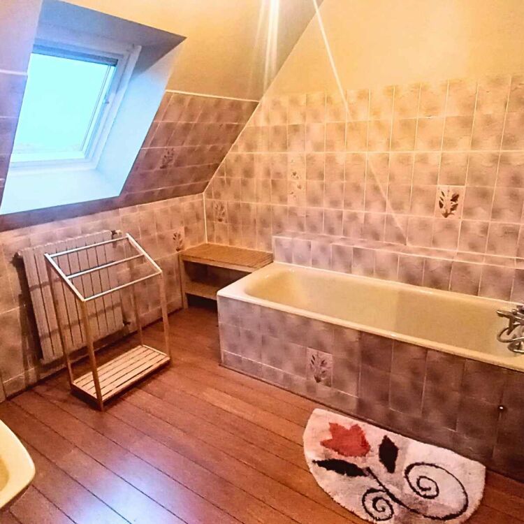 Maison - 7 pièces - 110 m²