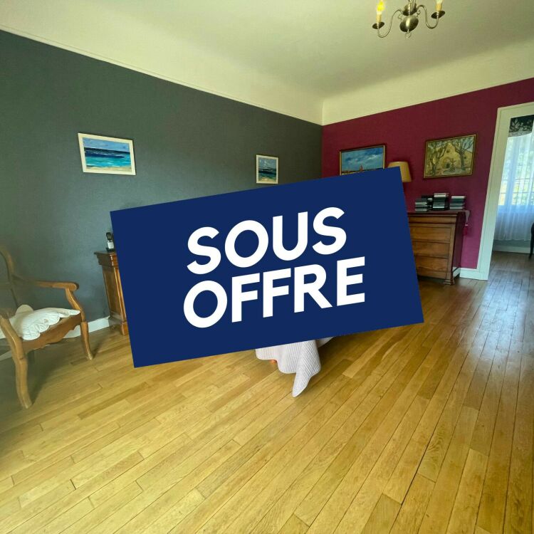 Maison - 7 pièces - 255 m²