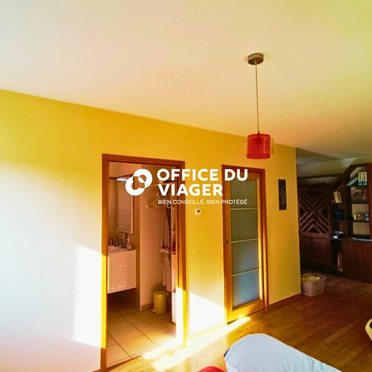 Maison -5 pièces - 210 m²