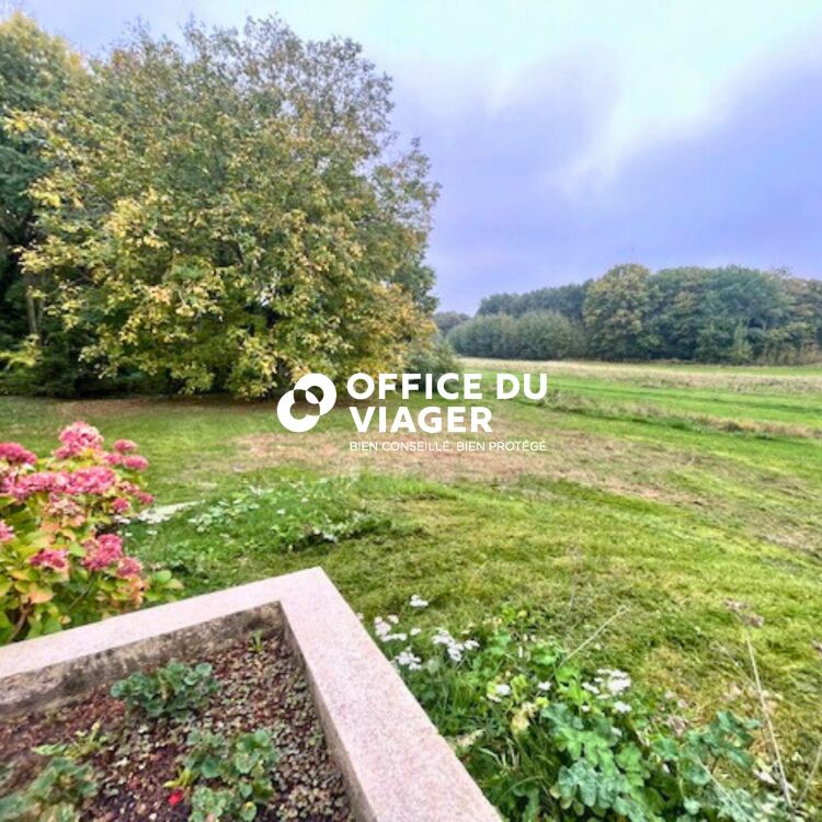 Maison - 7 pièces - 254 m²