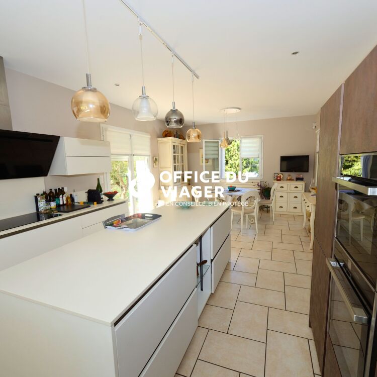 Maison - 5 pièces - 210,36 m²