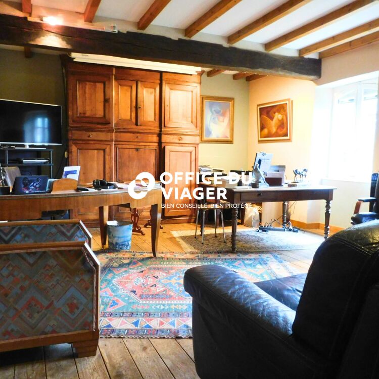 Maison - 6 pièces - 196 m²