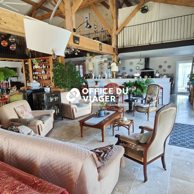 Maison - 5 pièces - 338,70 m²