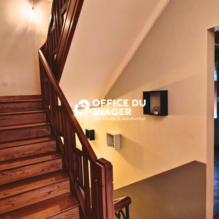 Maison - 6 pièces - 142,21 m²