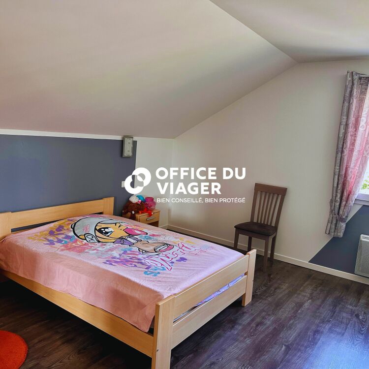 Maison - 7 pièces - 260 m²