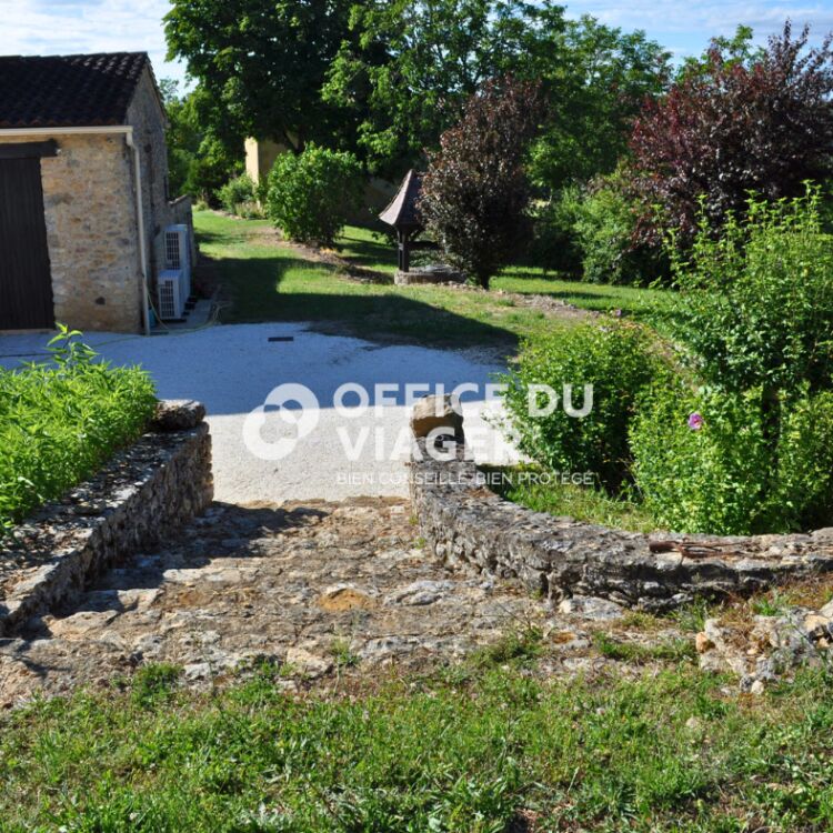 Maison - 6 pièces - 540 m²