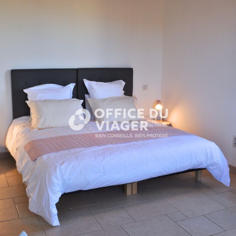 Maison - 6 pièces - 540 m²