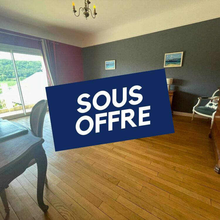 Maison - 7 pièces - 255 m²