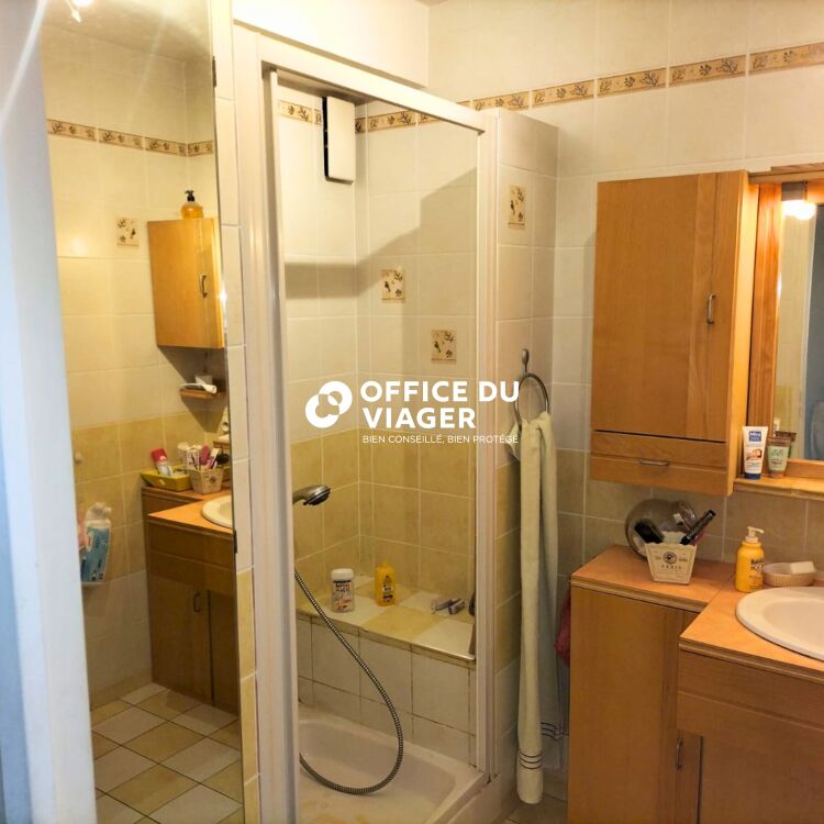 Appartement- 2 pièces - 65,99 m²