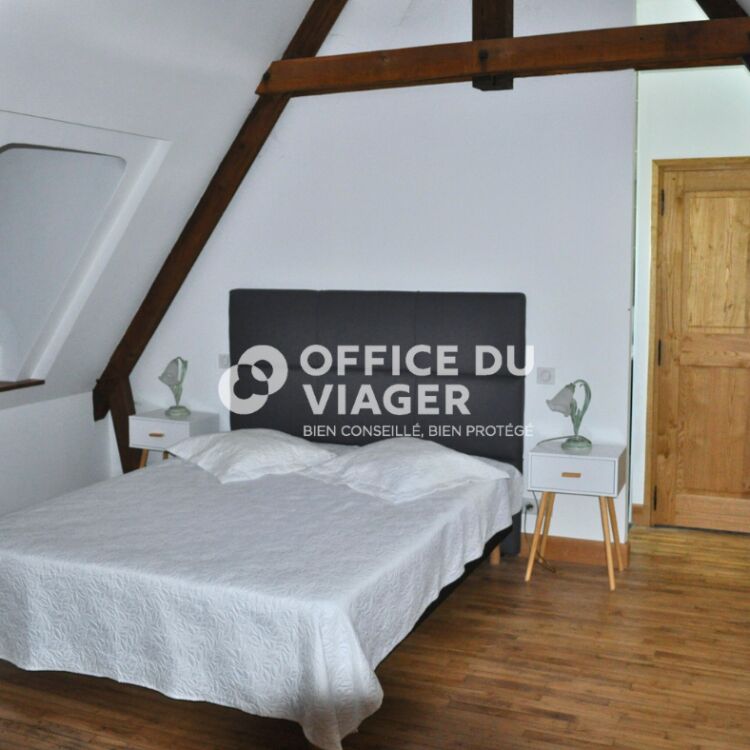 Maison - 6 pièces - 540 m²