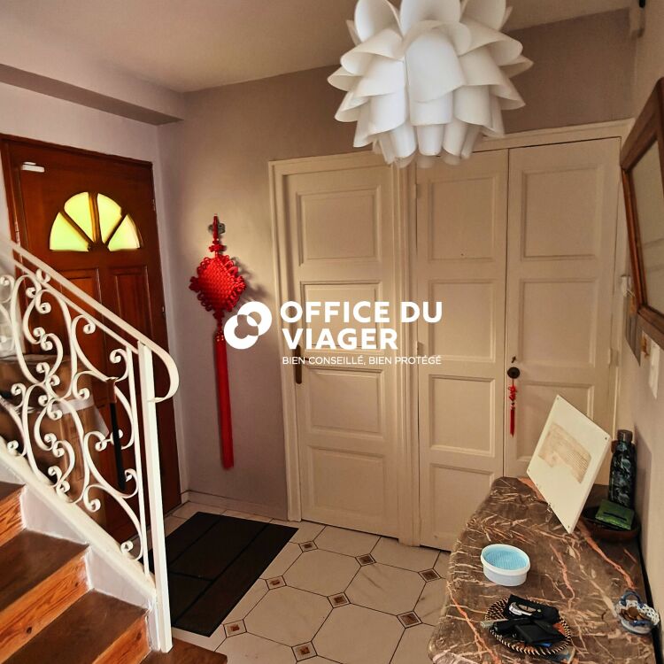Maison - 8 pièces - 180 m²