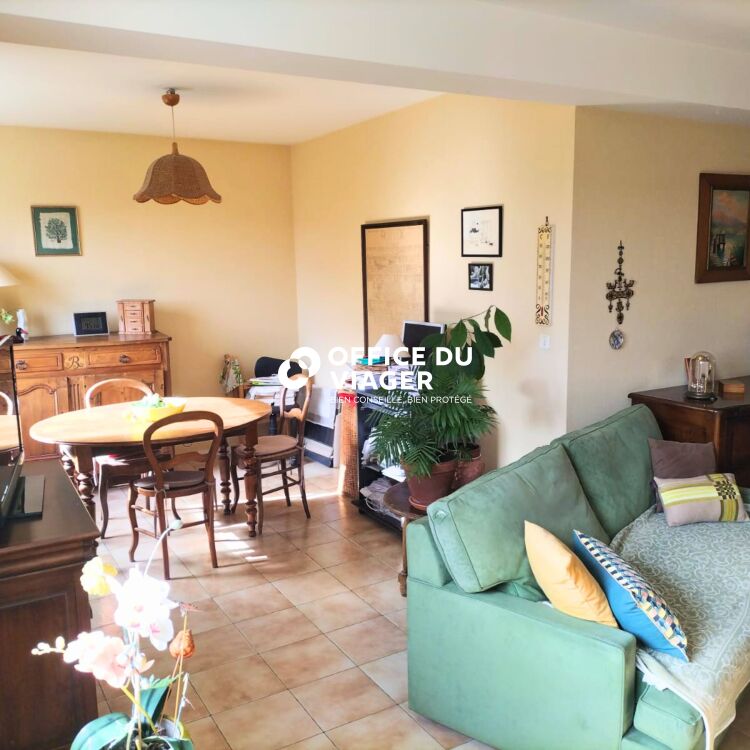 Appartement- 2 pièces - 65,99 m²