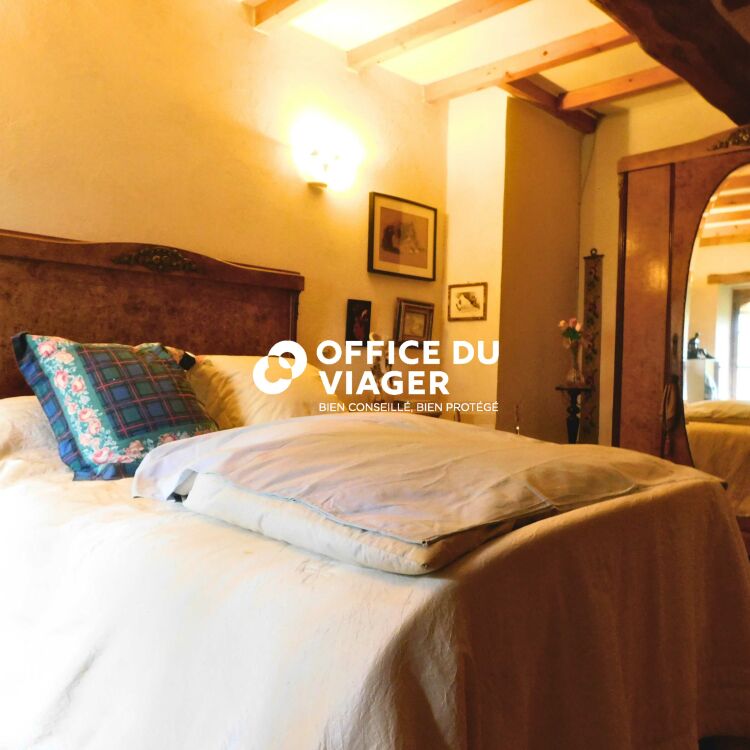 Maison - 6 pièces - 196 m²