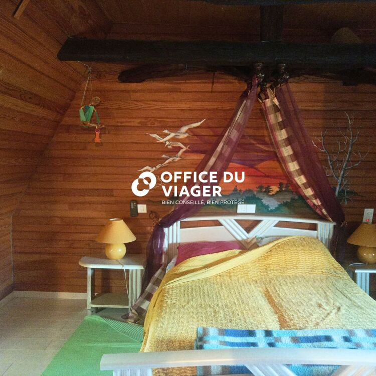 Ensemble immobilier - 6 pièces - 250 m²