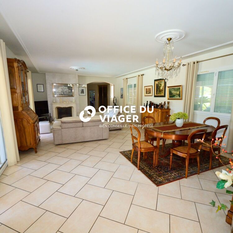 Maison - 5 pièces - 210,36 m²