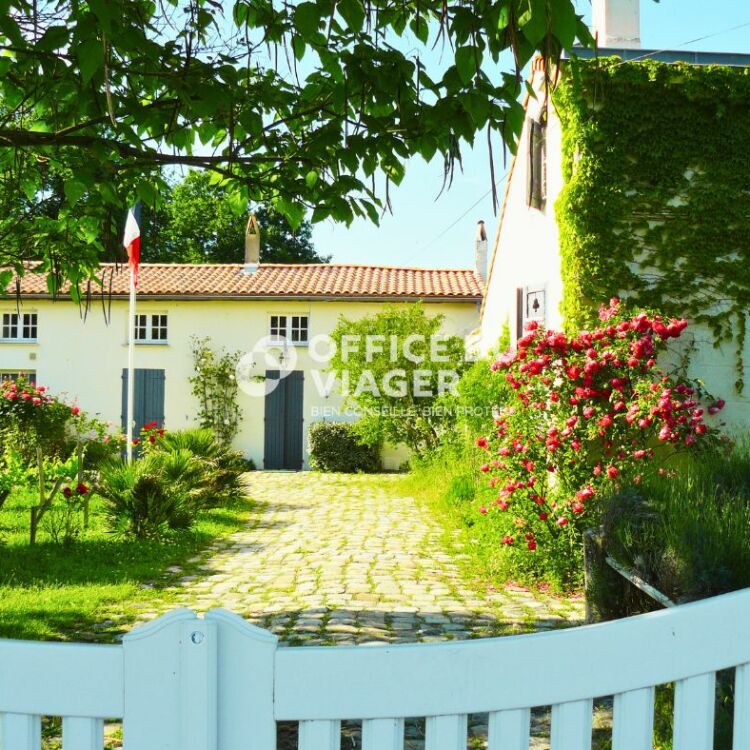 Maison - Gîte - 14 pièces - 483 m²