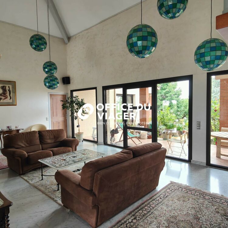 Maison - 6 pièces - 228,35 m²