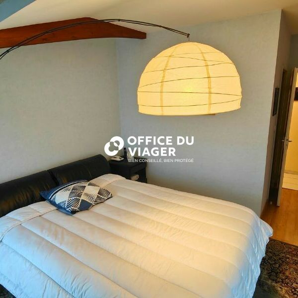 Appartement - 5 pièces - 145 m²