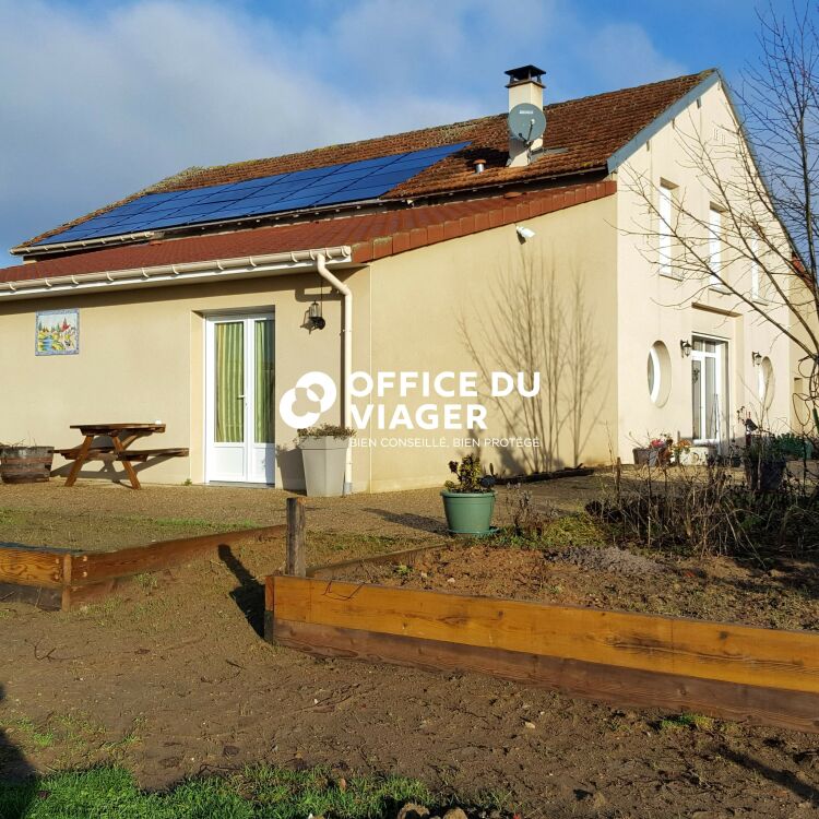 Maison - 7 pièces - 226 m²