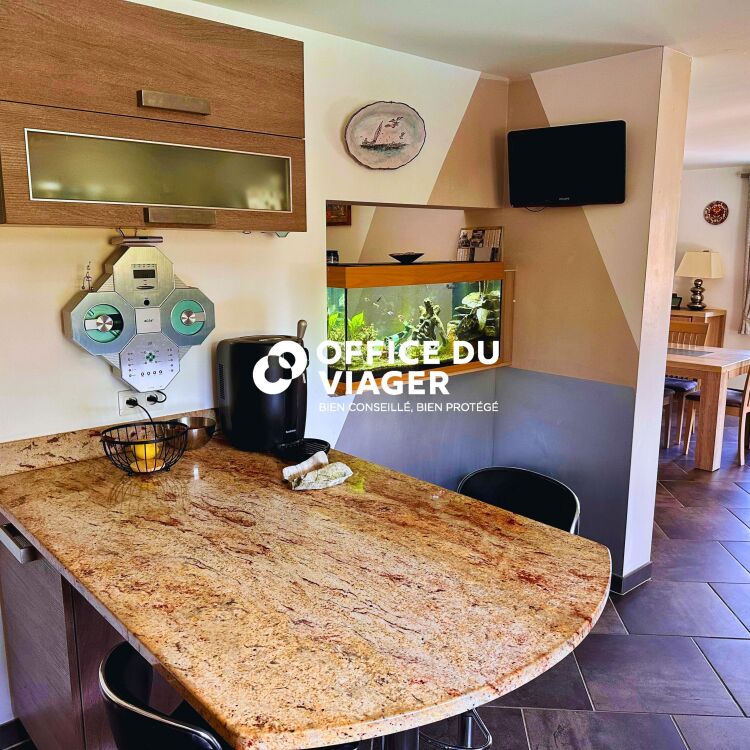 Maison - 7 pièces - 260 m²