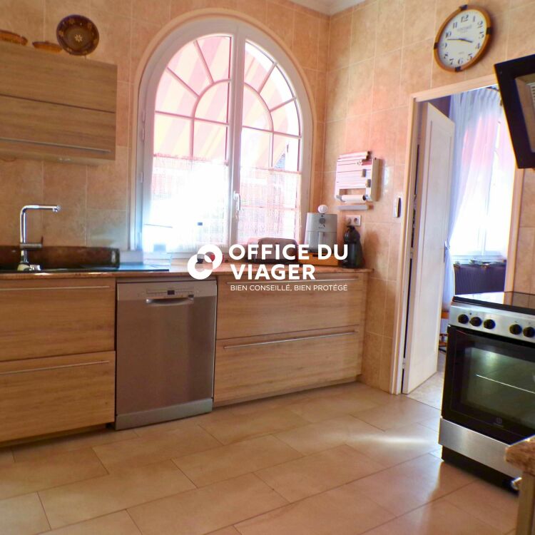 Maison - 7 pièces - 231,10 m²