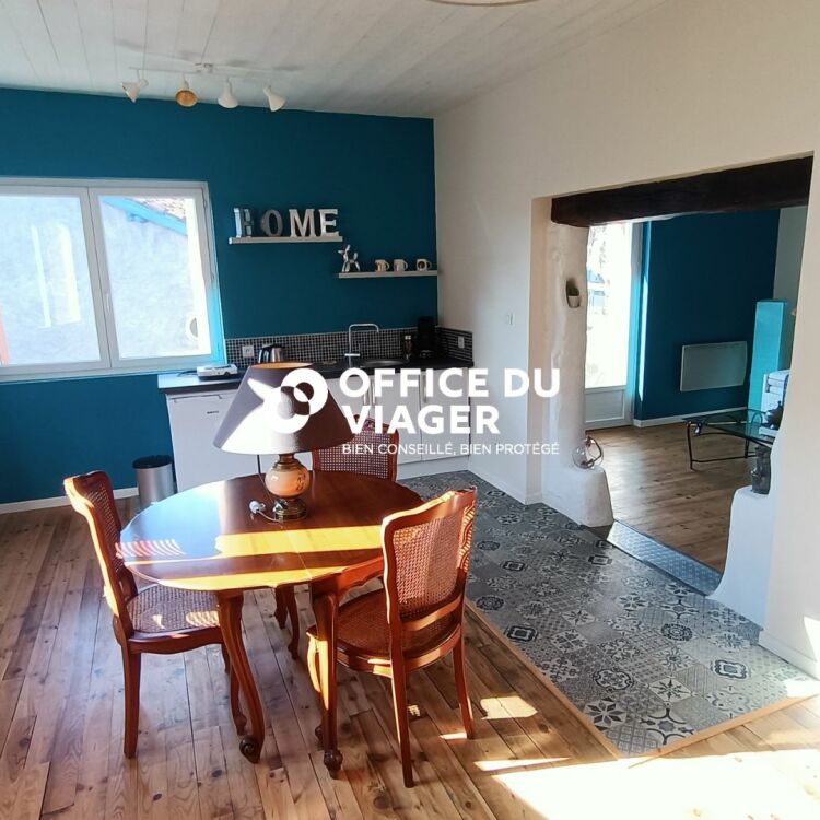 Ensemble immobilier - 8 pièces - 213,58 m²